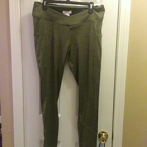 Olive Maternity workout leggings
